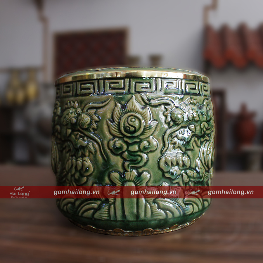 Bat huong su men ngoc luc bao boc dong