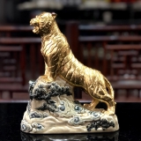 Tượng hổ mạ vàng