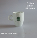 Cốc latte dáng Ý quai tròn men trắng 