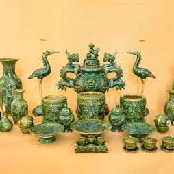 Bộ đồ thờ cúng men Ngọc Lục Bảo họa tiết đắp nổi
