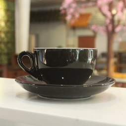 Tách cà phê capuchino men đen