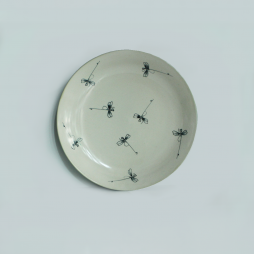 Đĩa men xanh đồng vẽ chuồn phi 24