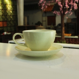 Tach ca phe bang su Bat Trang