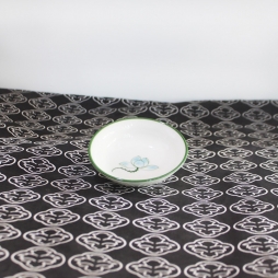 Đĩa sứ bé đựng muối Sen xanh vẽ tay (Trắng)