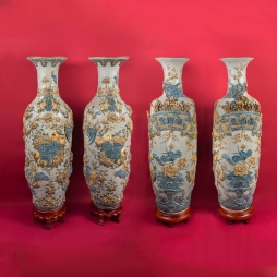 Lộc bình men rạn đắp nổi Bạch Thổ Phường