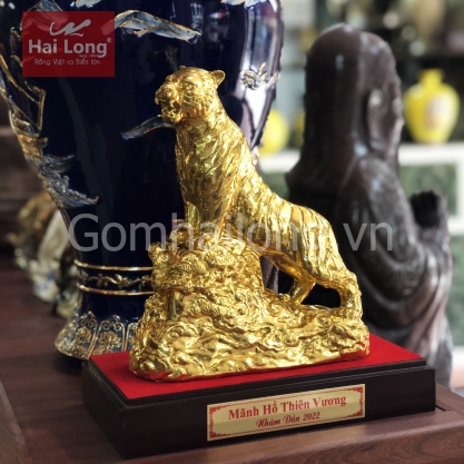 tuong manh ho dat vang